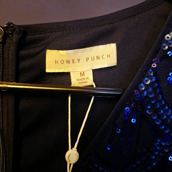 Honey punch blue shell rhinestone dress NWT size medium - Picture 3 of 7